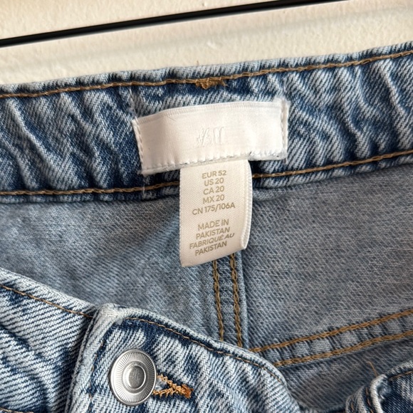 H&M Blue Jean Shorts Distressed Cut-Off Style - Picture 3 of 6